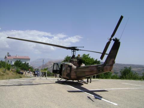 HELİKOPTER PİSTİ